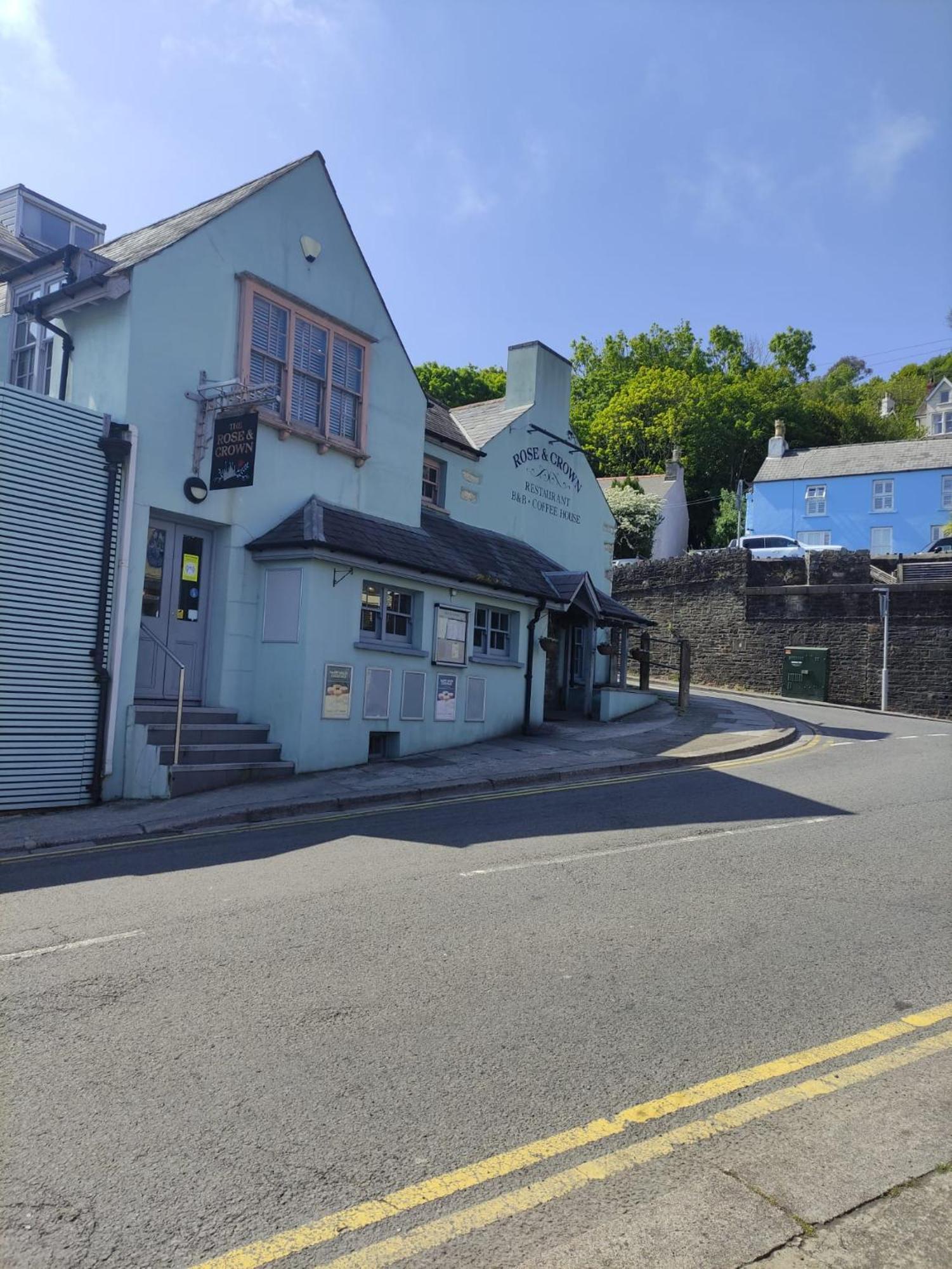 Rose And Crown Hotel & Hope And Anchor Bar Goodwick Екстериор снимка